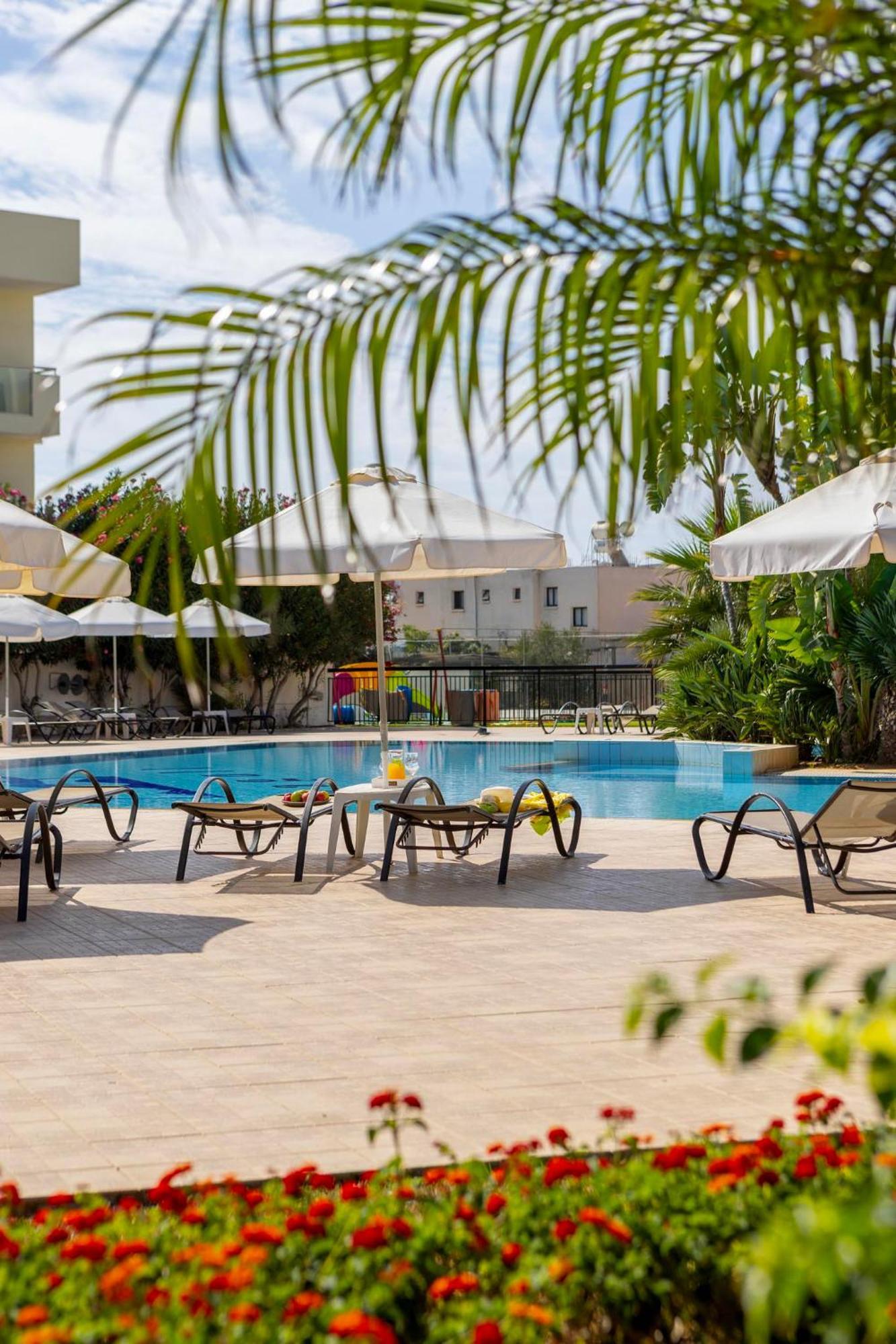 Seagull Hotel Apartments Protaras Extérieur photo