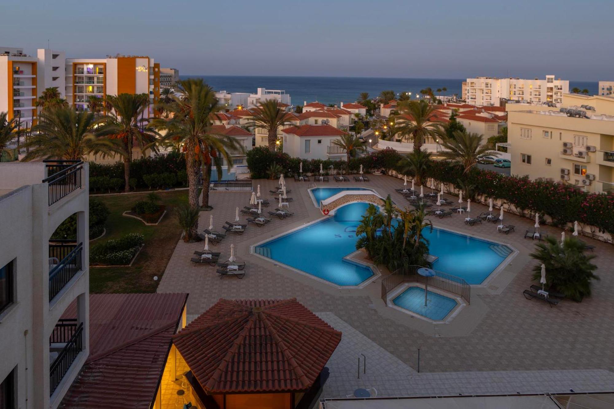 Seagull Hotel Apartments Protaras Extérieur photo