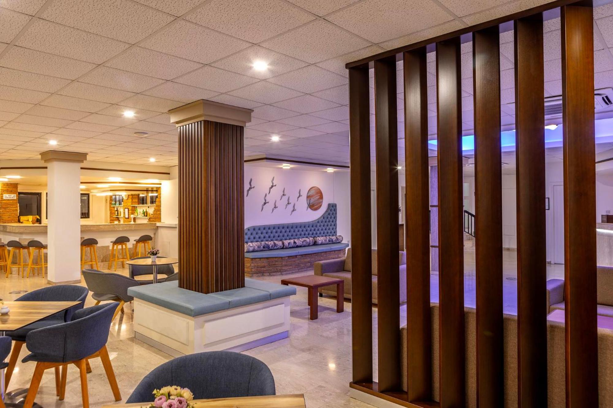 Seagull Hotel Apartments Protaras Extérieur photo