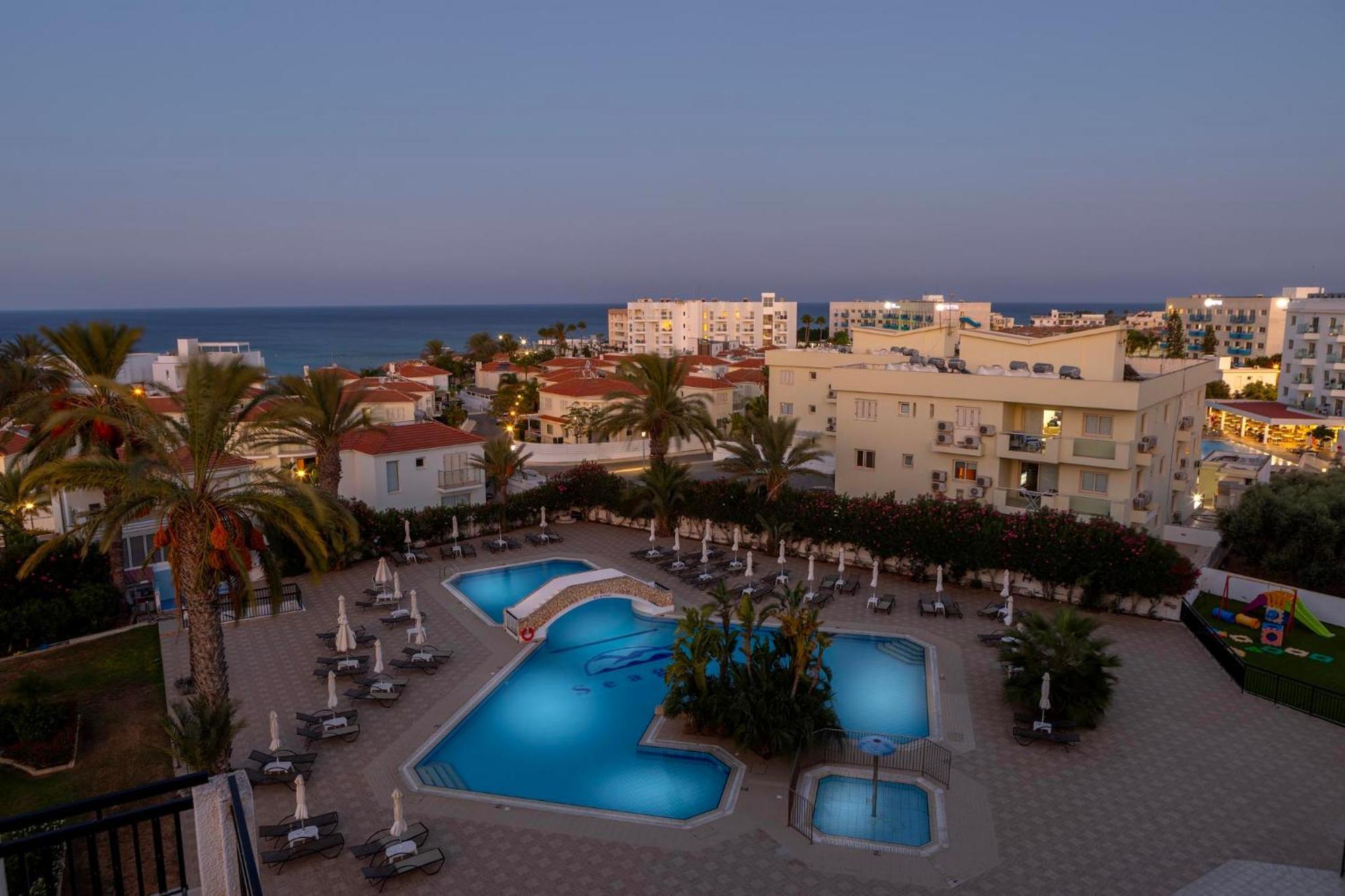 Seagull Hotel Apartments Protaras Extérieur photo